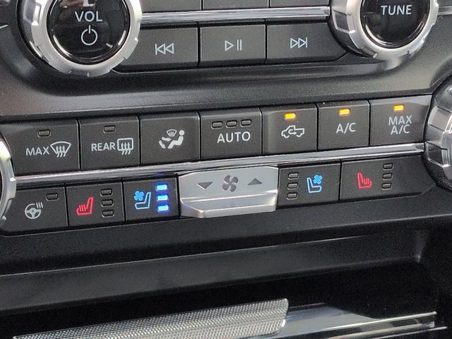 Used 2025 Ford F250 Lariat w/ Lariat Ultimate Package AWD/4WD image 25
