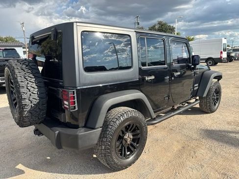 Used 2015 Jeep Wrangler Unlimited Sport w/ Quick Order Package 24S AWD/4WD image 3