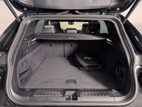 New 2026 Porsche Cayenne Turbo AWD/4WD image 17
