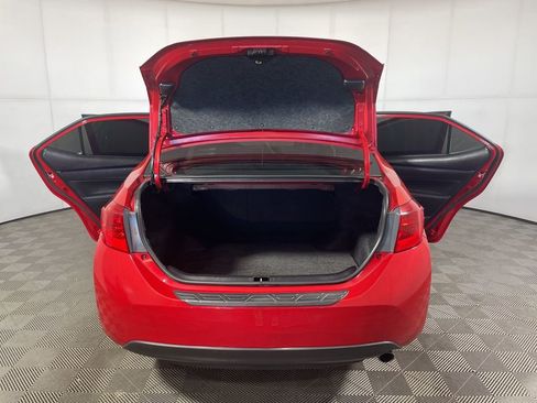 Used 2018 Toyota Corolla SE w/ Carpet Mat Package (TMS) image 16