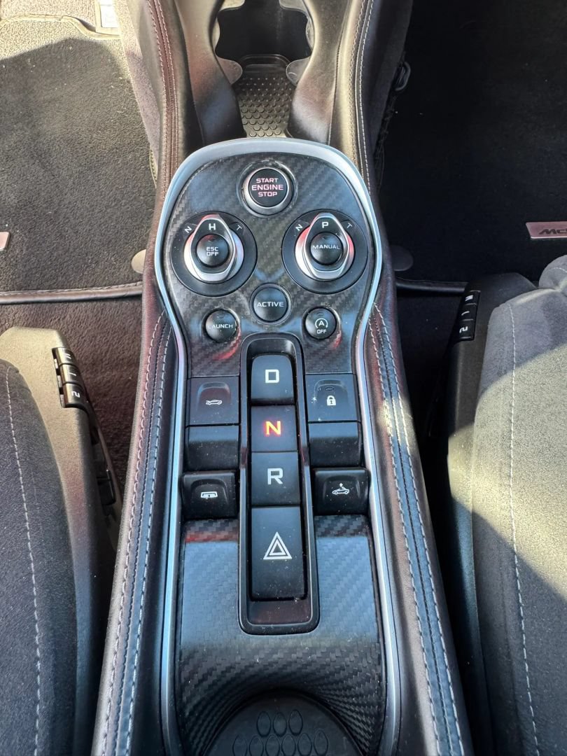 Used 2019 McLaren 570S Spider RWD image 26