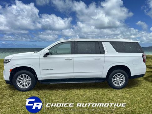 Used 2022 Chevrolet Suburban LT image 3