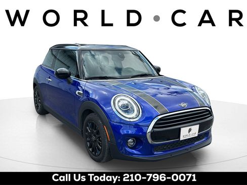 Used 2021 MINI Cooper 2-Door Hardtop image 7