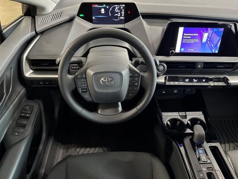 New 2026 Toyota Prius LE FWD image 16