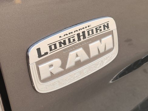 Used 2017 RAM 1500 Laramie Longhorn image 13
