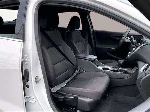 Used 2024 Chevrolet Malibu LT image 19
