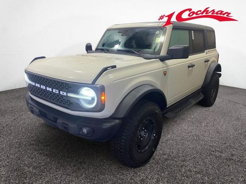 New 2025 Ford Bronco Badlands w/ Sasquatch Package image 3