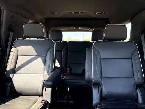 Used 2024 Chevrolet Tahoe Premier AWD/4WD image 8