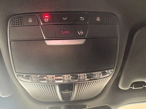 Used 2021 Mercedes-Benz GLC 300 4MATIC image 25