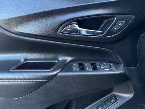 Used 2019 Chevrolet Equinox Premier AWD/4WD image 11