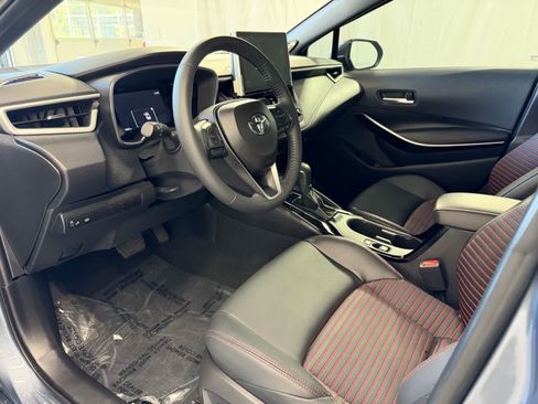 Used 2025 Toyota Corolla XSE FWD image 9