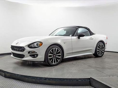 Used 2019 FIAT 124 Spider RWD image 22