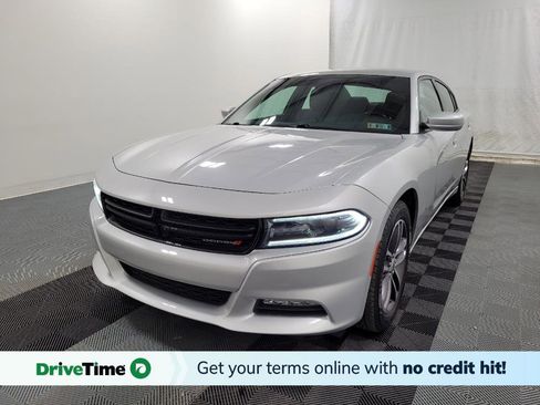 Used 2019 Dodge Charger SXT image 1