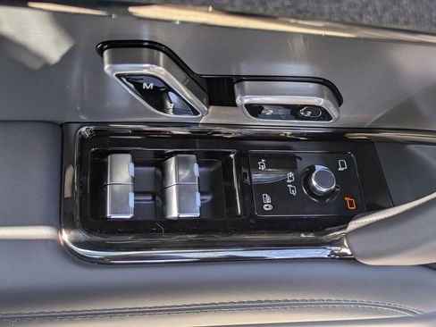 New 2026 Land Rover Range Rover Sport Dynamic SE image 21