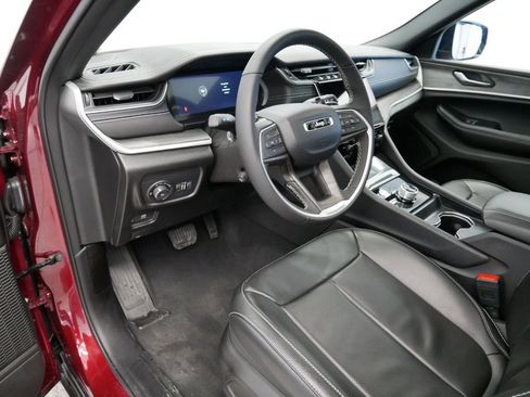 Certified 2025 Jeep Grand Cherokee L Limited w/ Luxury Tech Group II image 23