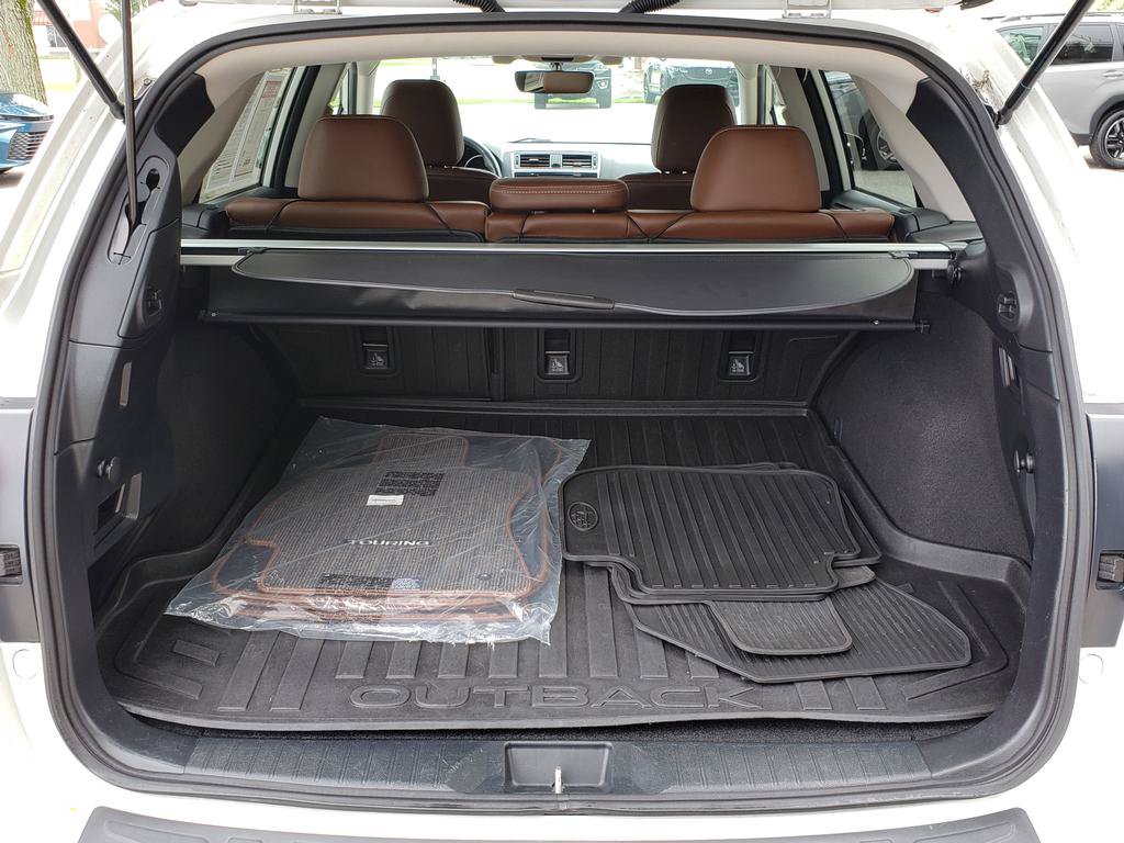 Used 2018 Subaru Outback 3.6R Touring w/ Popular Package #3 AWD/4WD image 15
