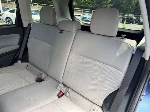 Used 2017 Subaru Forester 2.5i AWD/4WD image 16