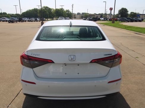 Used 2023 Honda Civic Touring image 17