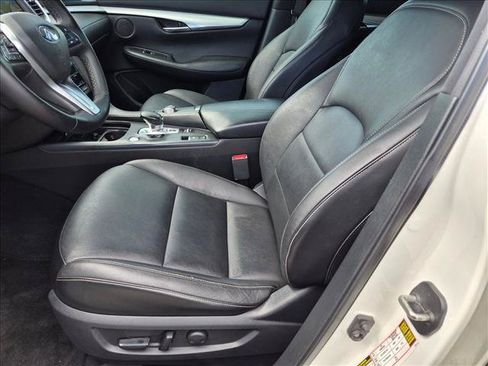 Used 2020 INFINITI QX50 Essential w/ Edition 30 Package FWD image 16