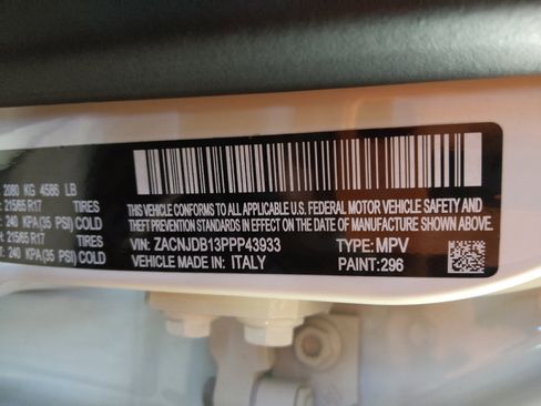 Used 2023 Jeep Renegade Latitude image 33