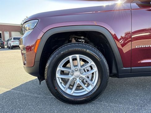 New 2025 Jeep Grand Cherokee Laredo X image 10