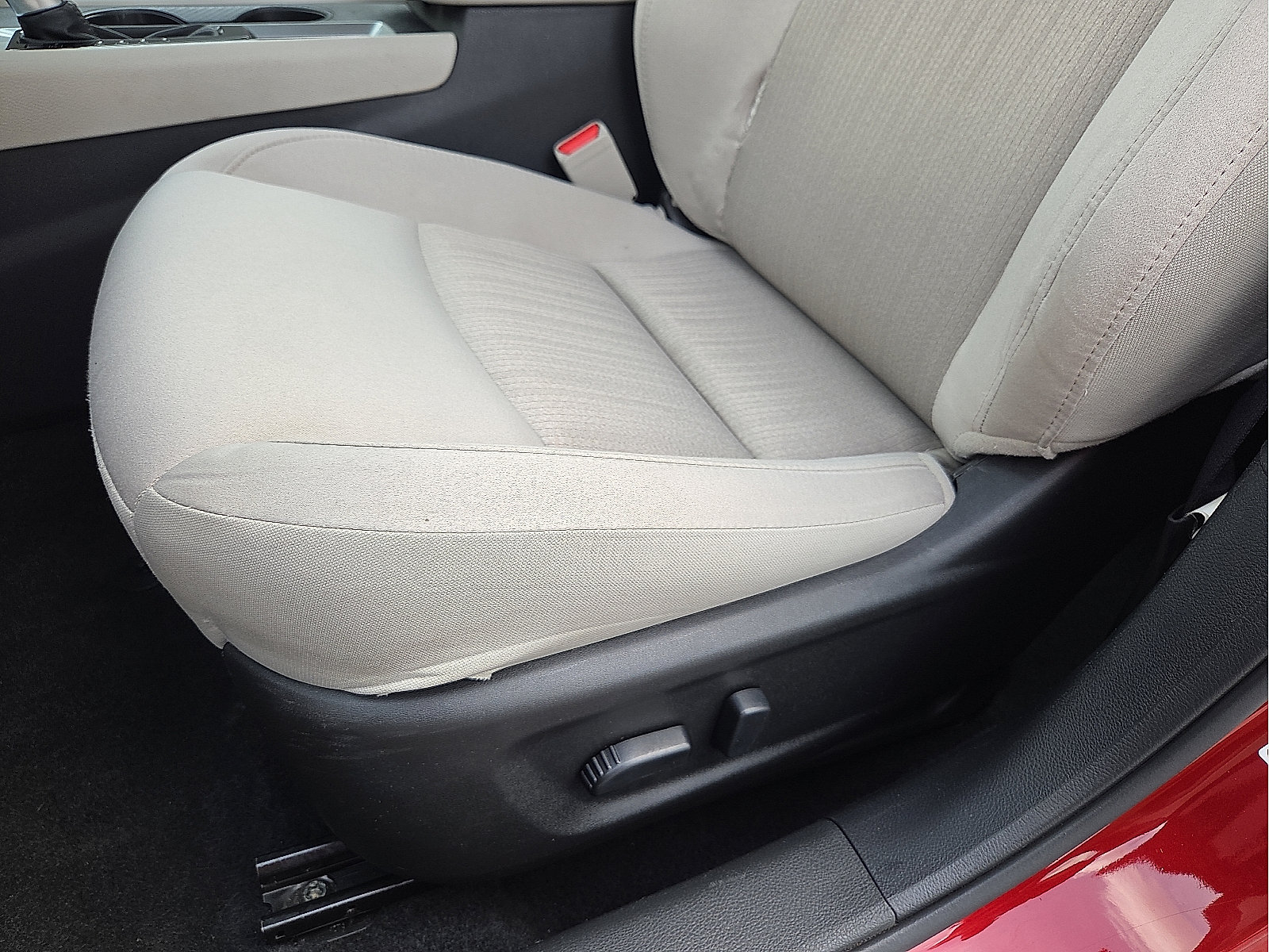 Used 2025 Nissan Altima 2.5 SV FWD image 13