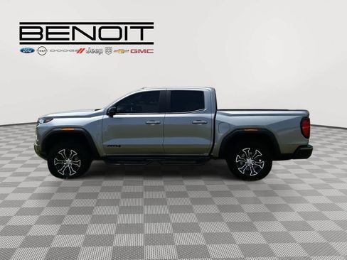 Used 2024 GMC Canyon AT4 w/ AT4 Premium Package AWD/4WD image 8