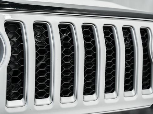 Used 2021 Jeep Gladiator Overland w/ Popular Equipment Package image 10