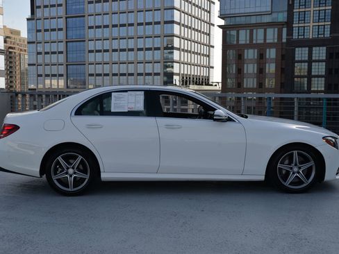 Used 2017 Mercedes-Benz E 300 4MATIC image 8