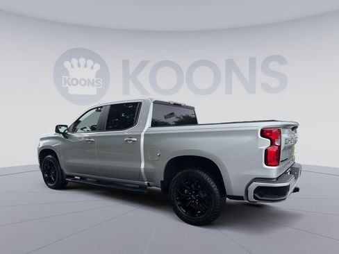 Used 2022 Chevrolet Silverado 1500 RST w/ LPO, Blackout Package AWD/4WD image 4