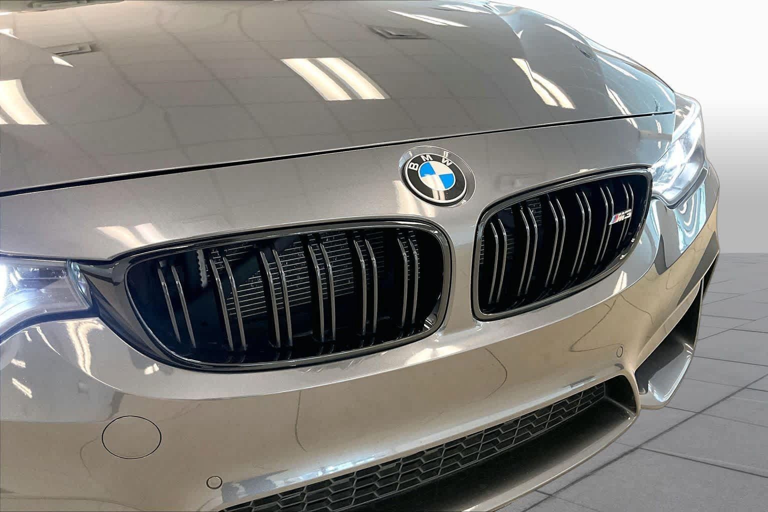 Used 2017 BMW M3 RWD image 28