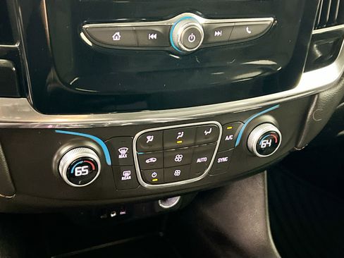 Used 2019 Chevrolet Traverse LT image 27