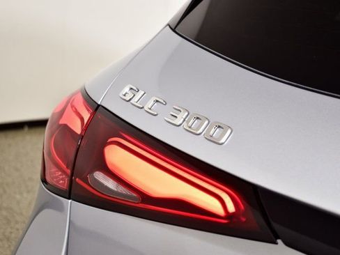 New 2026 Mercedes-Benz GLC 300 image 12