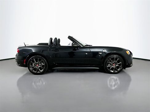 Used 2017 FIAT 124 Spider Abarth image 9