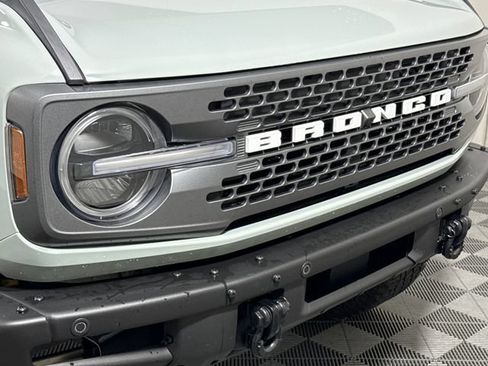 Used 2023 Ford Bronco Badlands w/ Sasquatch Package AWD/4WD image 12