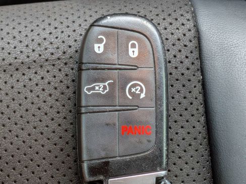 Used 2020 Jeep Grand Cherokee Altitude RWD image 39