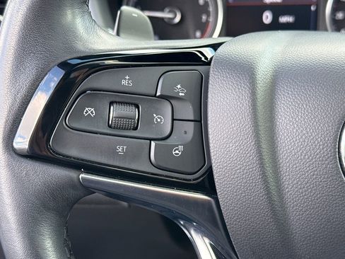 Certified 2023 Buick Enclave Essence w/ Experience Buick Package FWD image 21