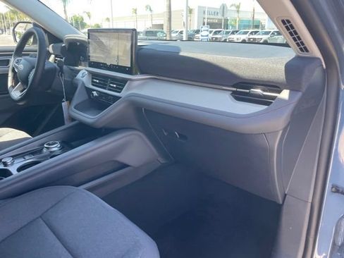 New 2026 Ford Explorer Active RWD image 27