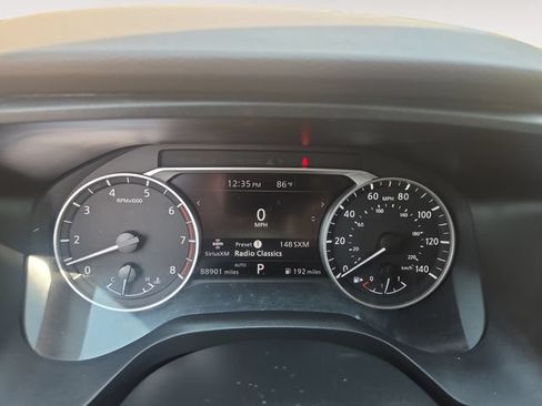 Used 2023 Nissan Rogue S AWD/4WD image 19