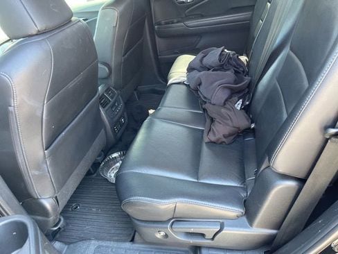Used 2017 Honda Pilot Touring image 8