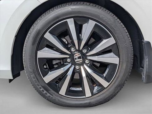 Used 2022 Honda Civic EX image 18