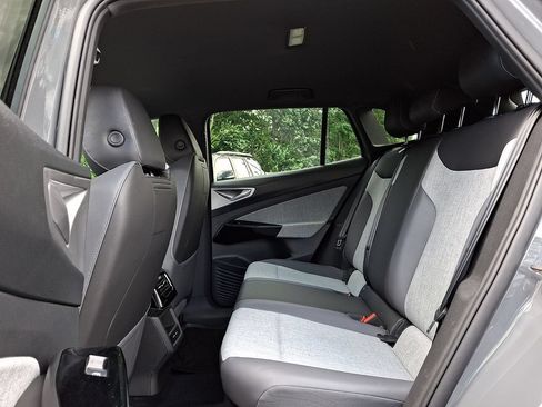 Used 2023 Volkswagen ID.4 Pro RWD image 13