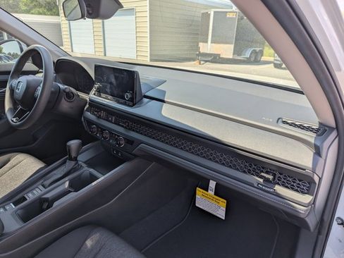 Used 2025 Honda Accord LX image 25
