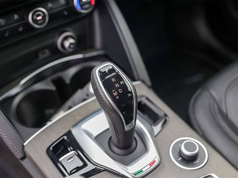 Used 2023 Alfa Romeo Stelvio Ti image 20