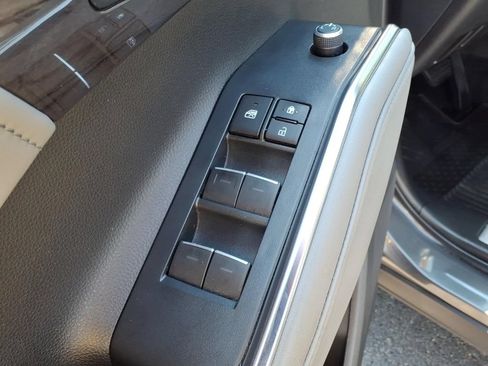 Used 2022 Toyota Highlander Platinum AWD/4WD image 9