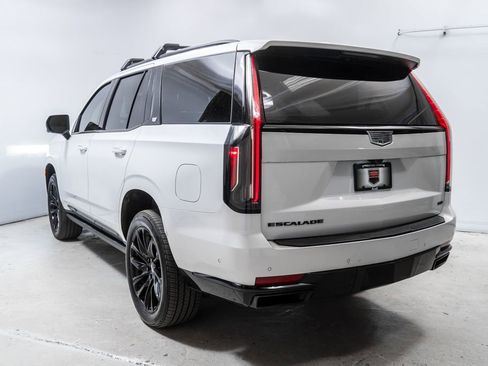 Used 2024 Cadillac Escalade Sport Platinum w/ LPO, ONYX Package AWD/4WD image 3