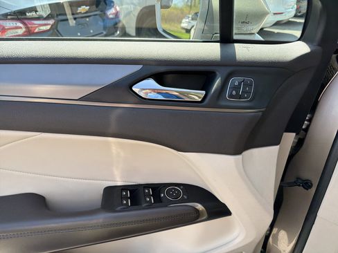 Used 2019 Lincoln MKC Premiere AWD/4WD image 13