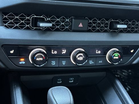 Used 2025 Honda Accord SE image 18
