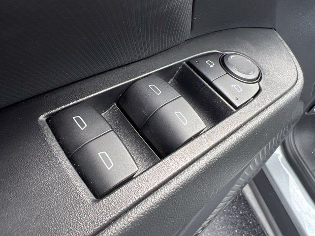Used 2025 Chevrolet Equinox EV LT FWD image 26