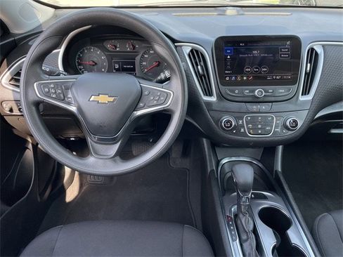 Used 2023 Chevrolet Malibu LT image 11